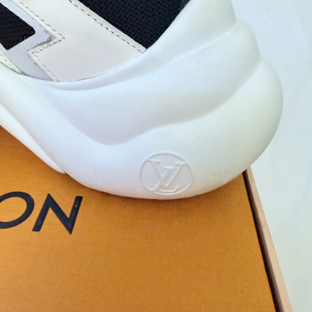 Louis Vuitton Navy and White Athletic Shoes - Picture 5 of 7